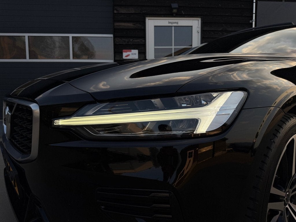Volvo V60 2.0 T8 R Design AWD PHEV Pano Leder Hud Camera, Auto's, Volvo, Automaat, Gebruikt, 4 cilinders, Automatische klimaatregeling