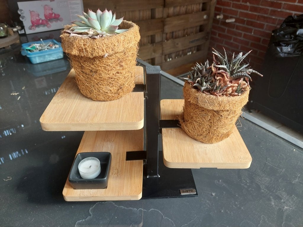 GRATIS decoratie rekje inclusief decoratie, Ophalen, Zo goed als nieuw