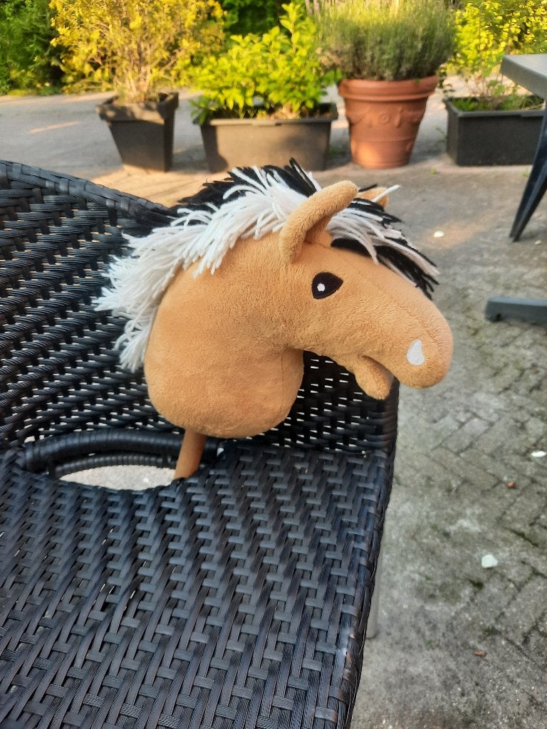 Hobby horse, Ophalen, Gebruikt