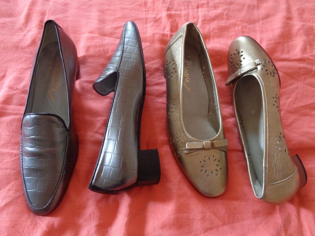Alexandria goudkleur pumps:mt 40(6.5), Alexandria, Pumps, Overige kleuren, Ophalen of Verzenden