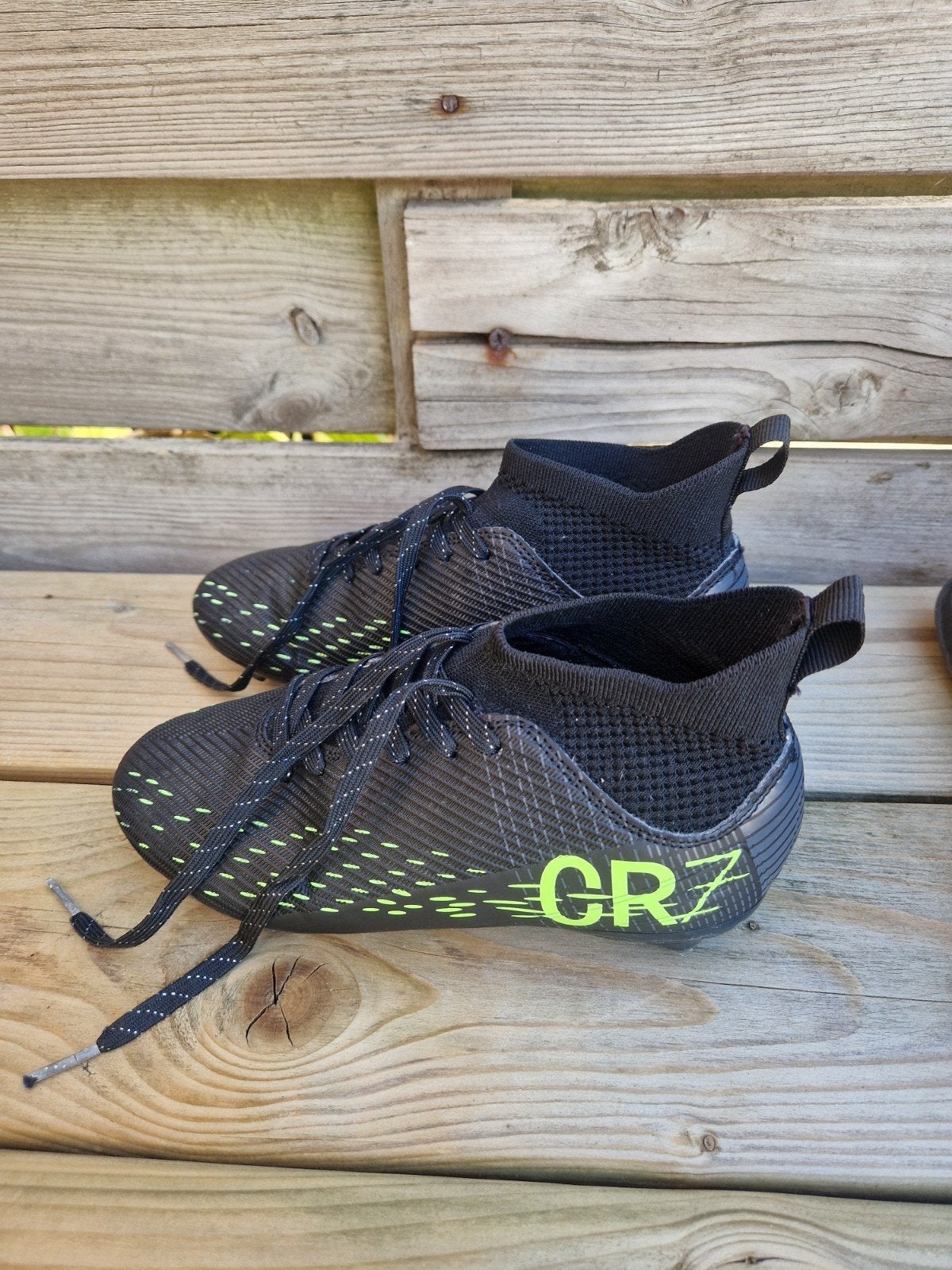 Mooie CR7 Voetbalschoenen (maat 34), Maat XS of kleiner, Ophalen, Gebruikt, Schoenen