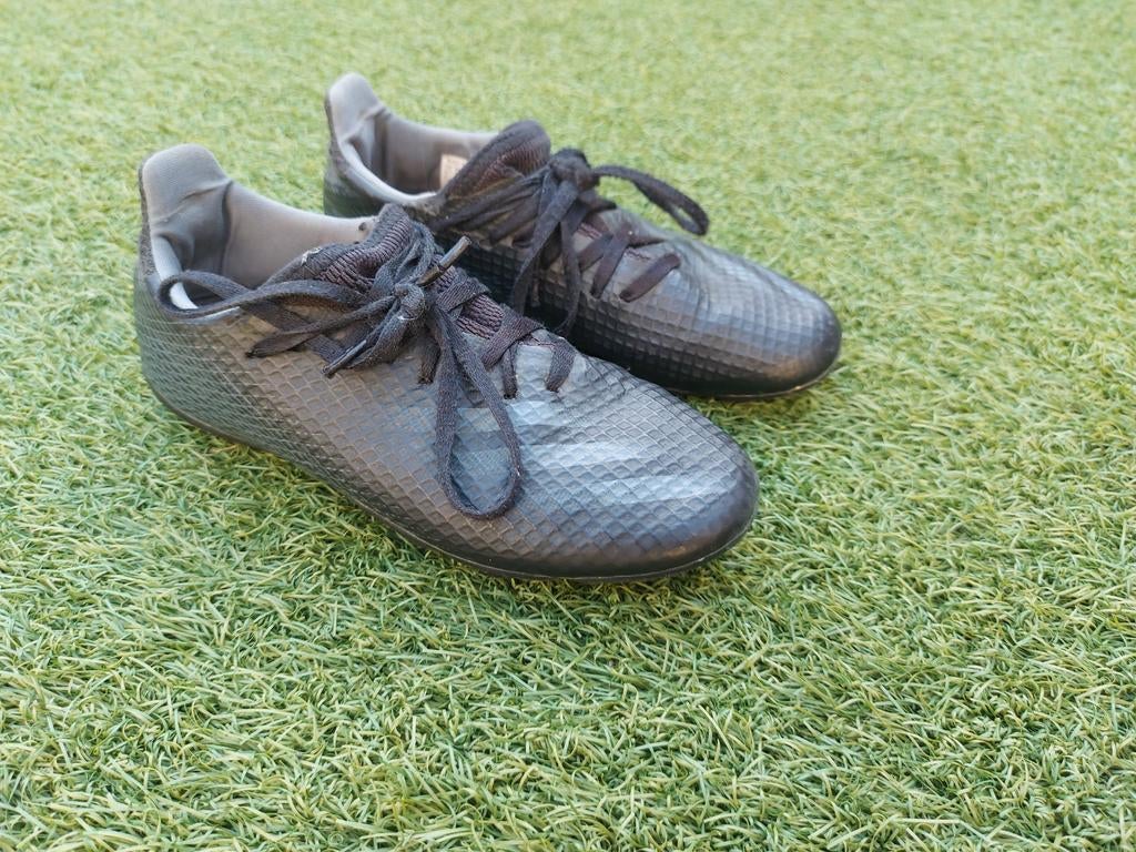 Voetbalschoenen Adidas maat 34, Sport en Fitness, Voetbal, Maat XS of kleiner, Ophalen of Verzenden, Schoenen