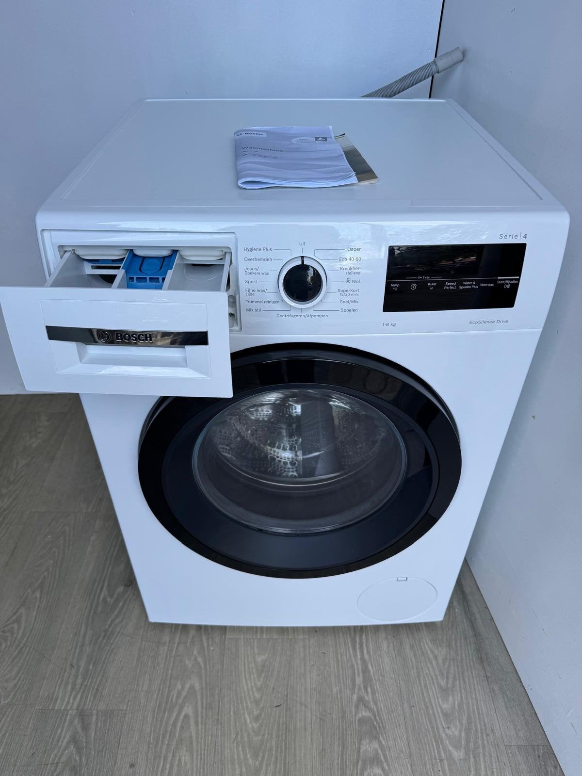 Foto 7 van Bosch wasmachine 8kg 1400 toeren in nieuw staat.
