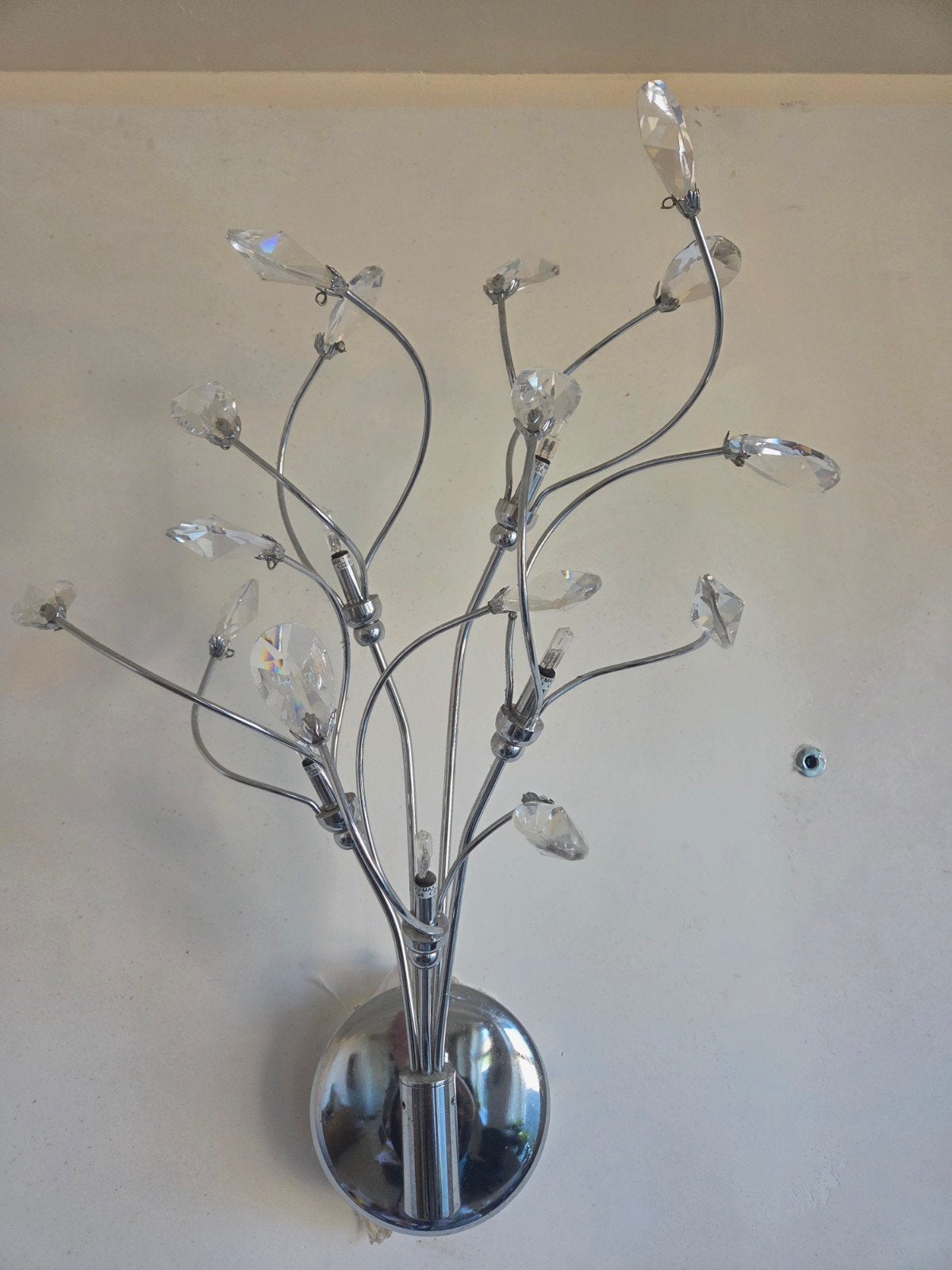Moderne wandlamp met kristallen decoratie, Overige fittingen, Ophalen of Verzenden, Zo goed als nieuw, Wandlamp