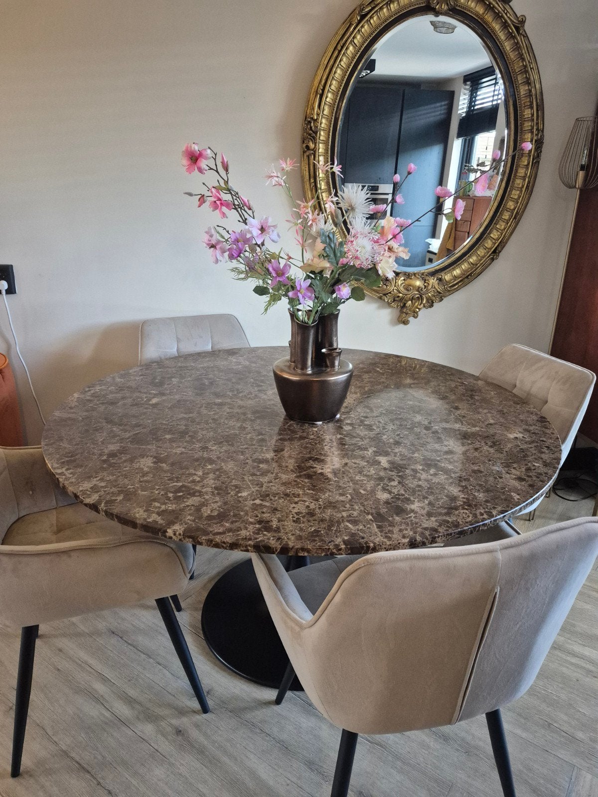 ronde marmere tafel, Huis en Inrichting, Ophalen, Rond, Zo goed als nieuw, Vijf personen of meer