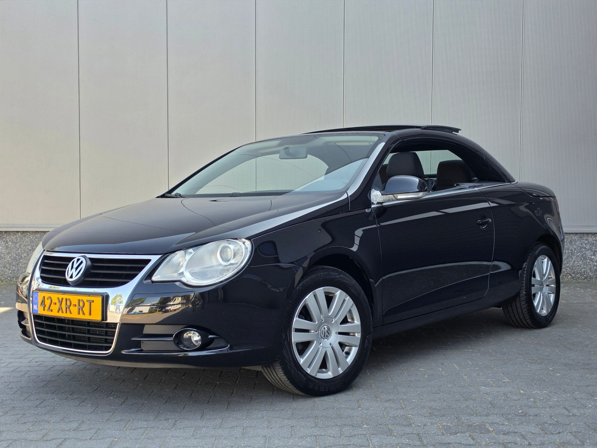 Volkswagen Eos 2.0-16v FSI APK NAP GOED ONDERHOUDEN 154DKM A, Auto's, Volkswagen, Voorwielaandrijving, Stof, Gebruikt, Zwart