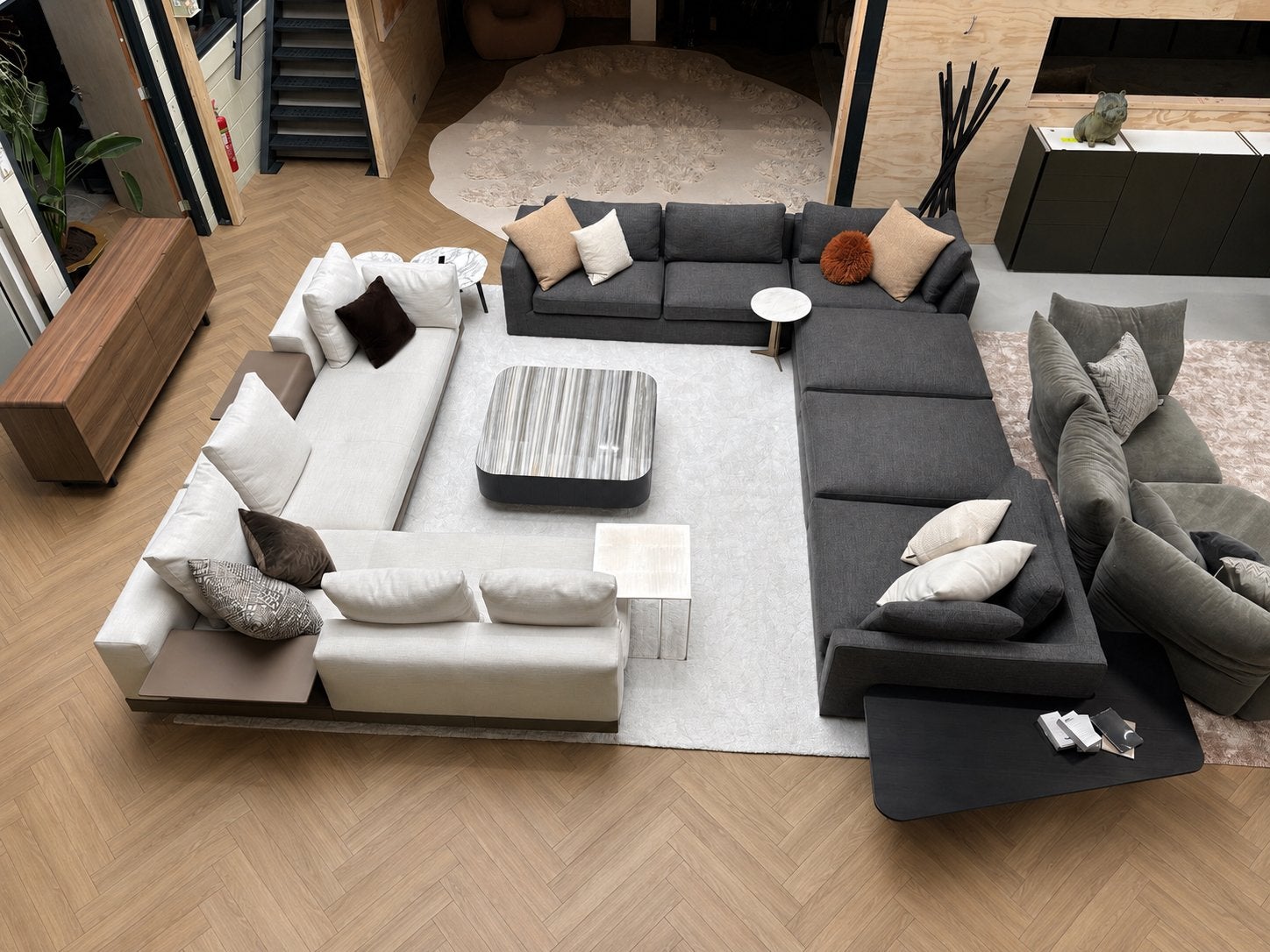 Minotti Connery modulaire hoekbank ecru stof aspen leder, Huis en Inrichting, 125 cm of meer, Info@micheldethouars.nl, Minotti