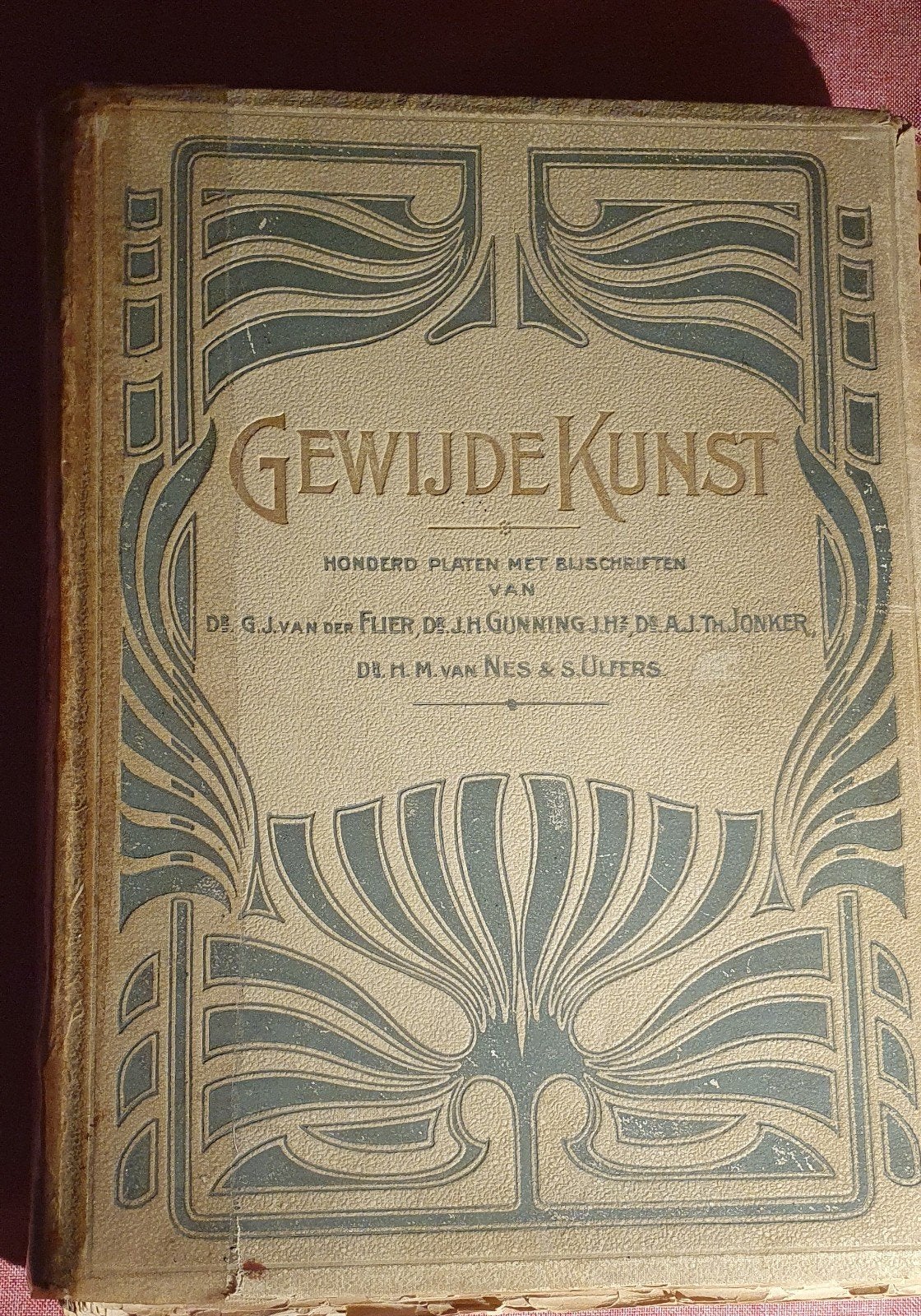 Gewijde Kunst - 1905 - Jugendstil - Zeer slechte staat, Gelezen, Achtergrond en Informatie, Ophalen of Verzenden, Overige onderwerpen