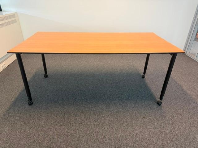 Ahrend 500 Instelbaar bureau / tafel met schroef, 1st, 90 cm, In hoogte verstelbaar, Gebruikt, 180 cm