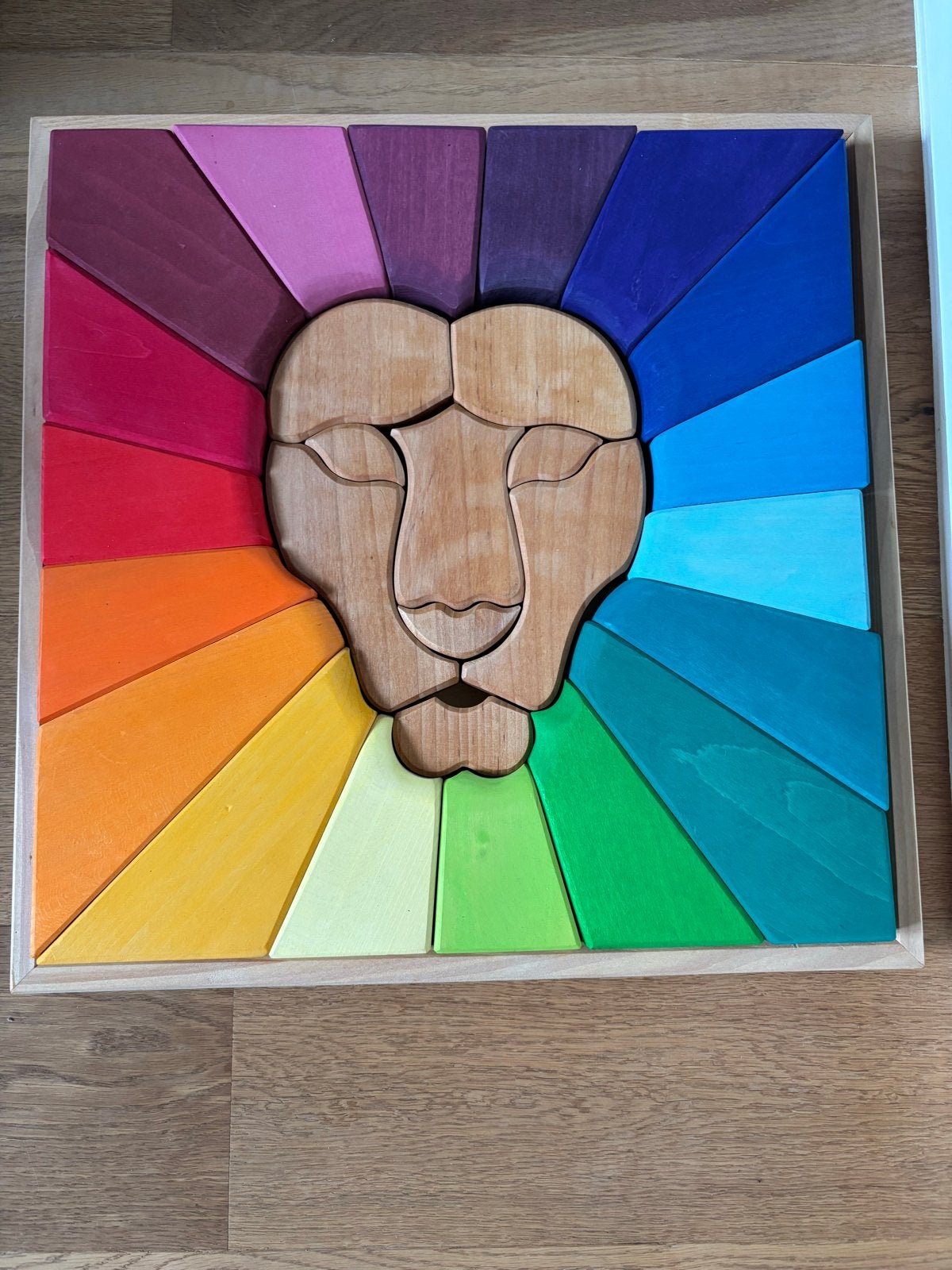 Grimm's Grote Leeuwen Puzzel Hout Regenboog, 2 tot 4 jaar, Zo goed als nieuw, Van hout, Meer dan 50 stukjes