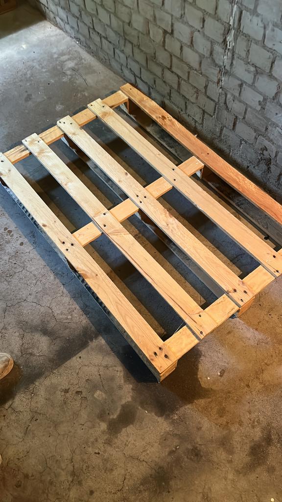 2 pallets gratis, Ophalen, Zo goed als nieuw, Pallet, Minder dan 200 cm