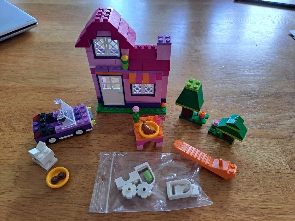 Pink Brick - set 4625 - met opbergbox, en poppetje., Lego, Ophalen of Verzenden, Zo goed als nieuw, Compleet