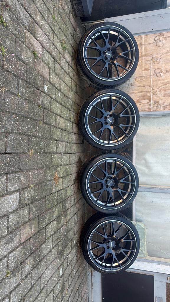 Monaco 19’ velgen met Hankook 225/35/19 banden!, 19 inch, Ophalen of Verzenden, Band(en), Zomerbanden