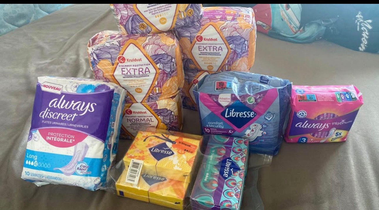Te koop pakket maandverbanden en tampons,bieden, €20., Ophalen of Verzenden, Zo goed als nieuw, Overige typen
