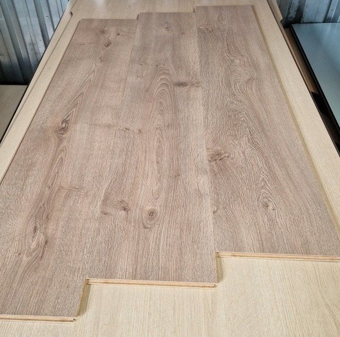 Restpartij 24,6 m2 laminaat Hoomline Royal XL V2 Eiger, Ophalen, Nieuw, Intertap Flooring BV, Info@intertap.nl