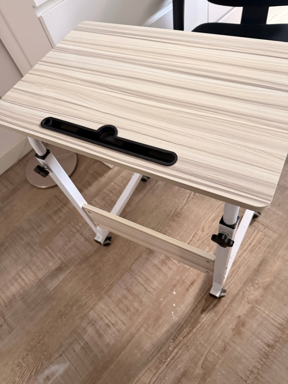 Verrijdbaar bijzettafeltje - Laptoptafel - In hoogte verstel, Minder dan 50 cm, 50 tot 100 cm, Ophalen of Verzenden, Zo goed als nieuw