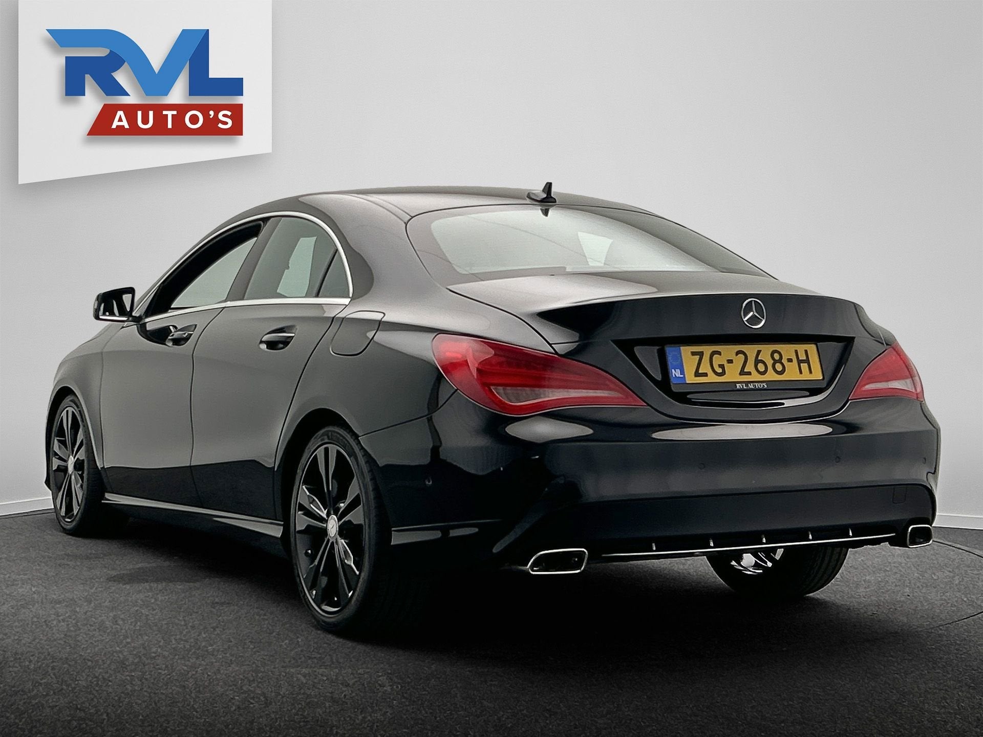 Mercedes-Benz CLA-klasse 180 Prestige | Stoelverwarming | Ca, Auto's, Mercedes-Benz, Gebruikt, 4 cilinders, 715 kg, Leder en Stof