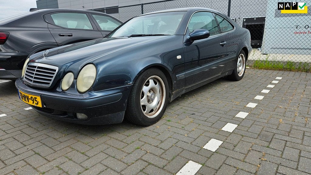 Mercedes-Benz CLK-klasse Coupé 230 K. Sport Carbage Run / B, Auto's, Mercedes-Benz, Euro 2, Achterwielaandrijving, Gebruikt, 4 stoelen