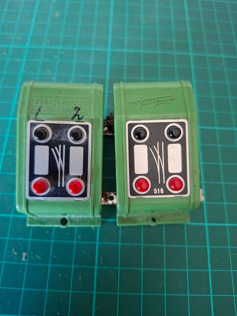 Fleischmann 516 Schakelkastjes voor modelspoor (2 stuks), Ophalen of Verzenden