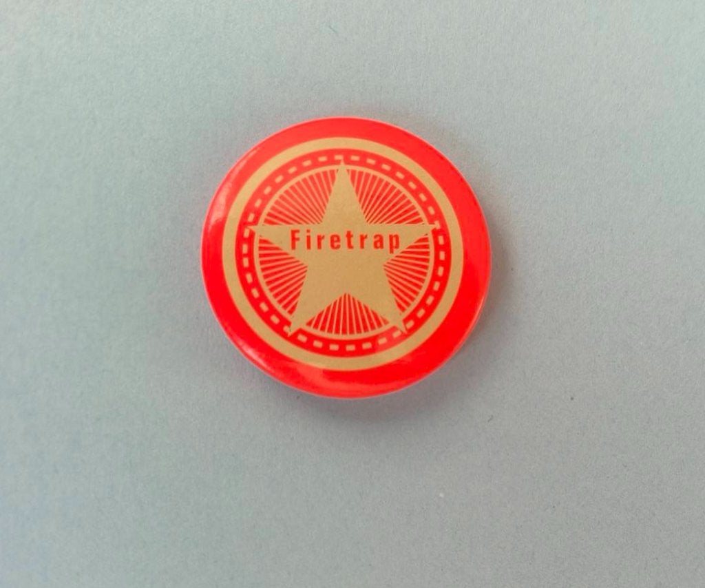 Button Firetrap (4), Ophalen of Verzenden, Nieuw, Overige onderwerpen, Button