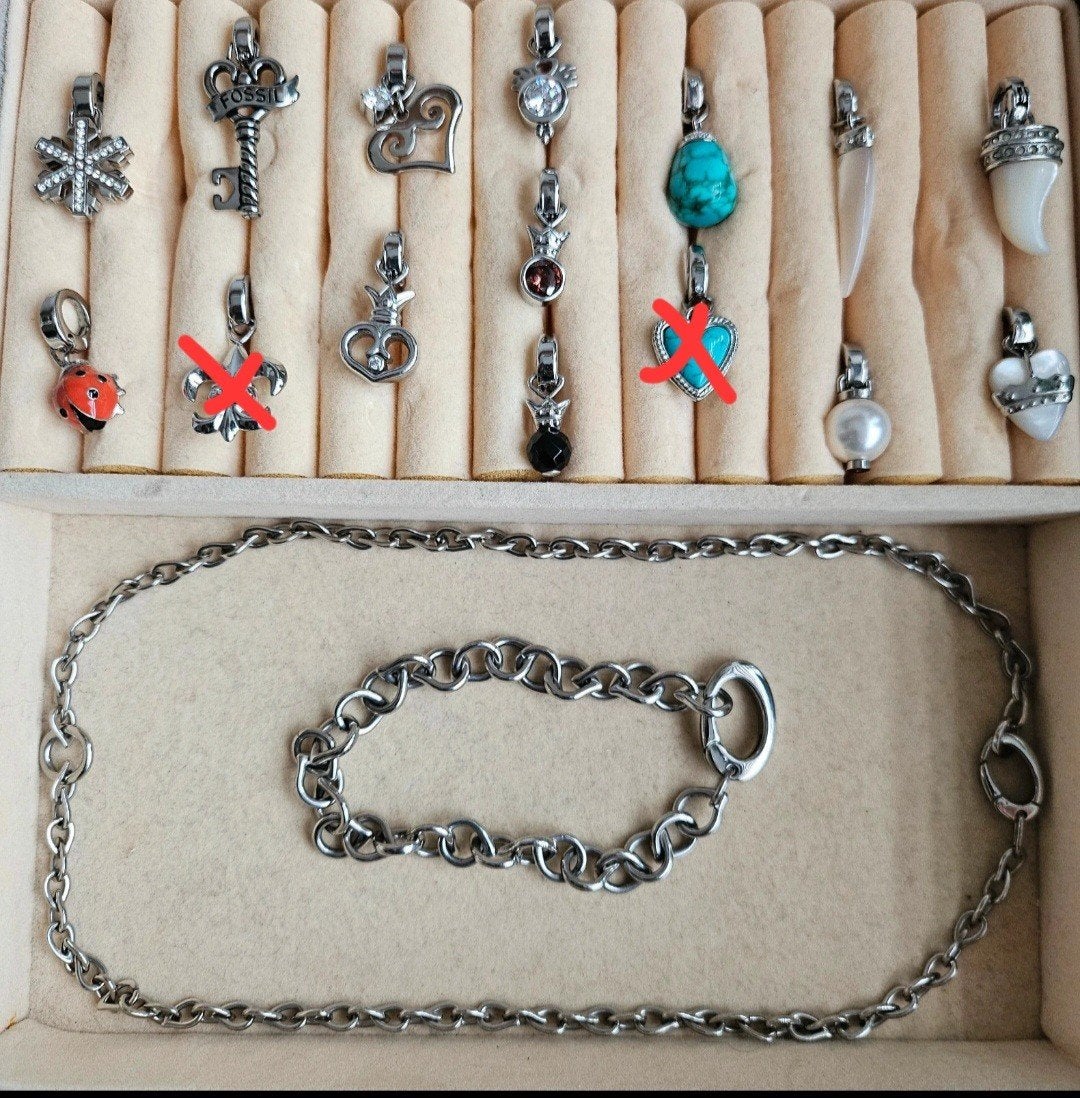 Fossil sieradenset met armband, ketting en 15 charms, Ophalen of Verzenden, Zo goed als nieuw, Overige materialen, Overige merken