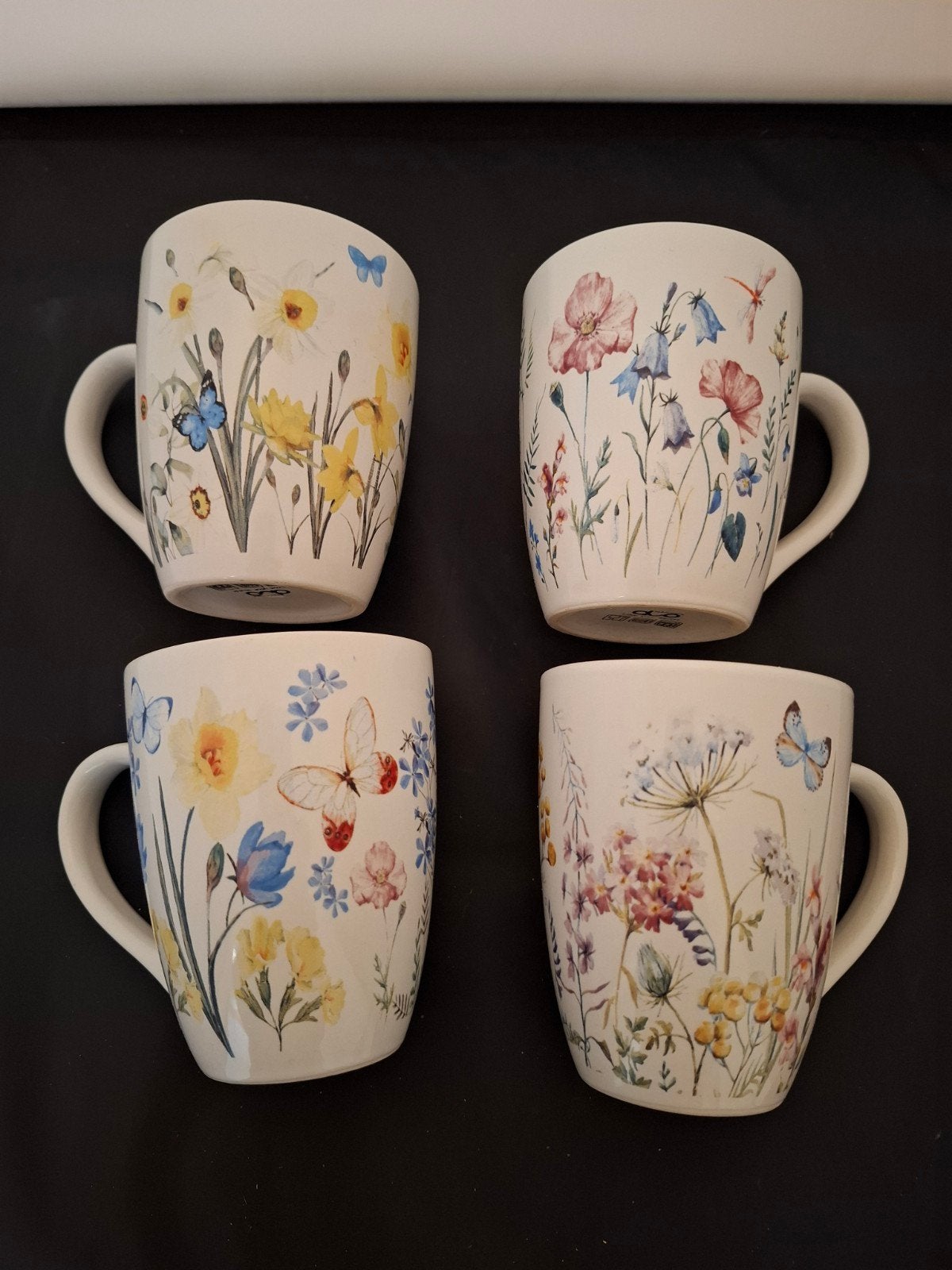 Set van 4 bloemen en vlinder mokken, Verzenden, Keramiek, Nieuw, Mok