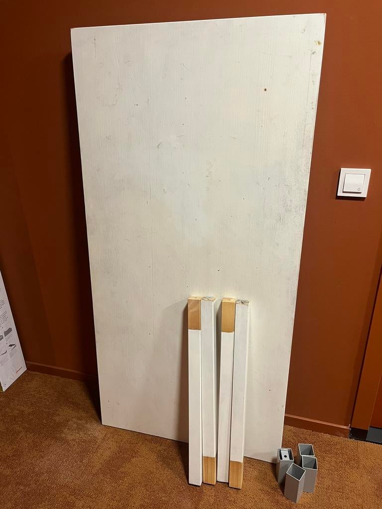 Witte Bureau Tafel, Ophalen, Zo goed als nieuw
