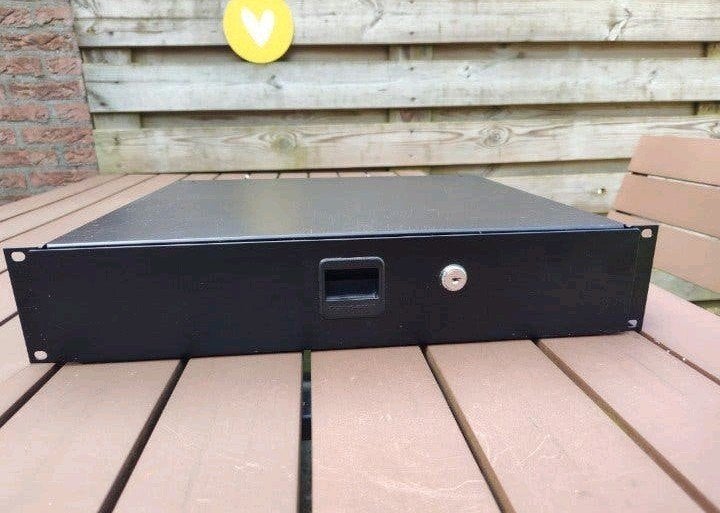 zwaar uitgevoerde 19 inch racklade, Ophalen