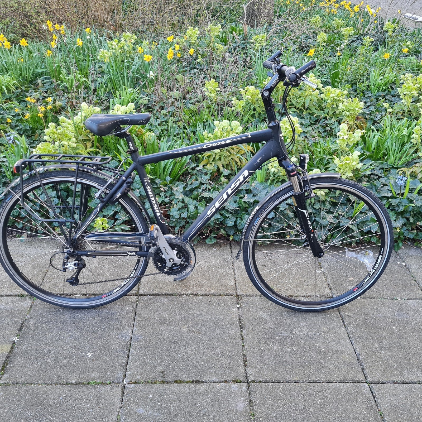 Sensa Cross hybride 51cm/27versn/Shimano Deore afgemonteerd, 28 inch, Vering, Sensa, Velgrem