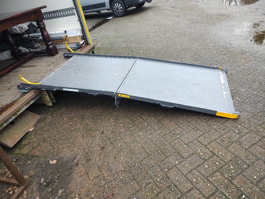 oprijplaat 2,50 x 0,80 m. ramp op rijplaat Portaramp 300 kg, Auto diversen, Aanhangwagen-onderdelen, Ophalen, Gebruikt