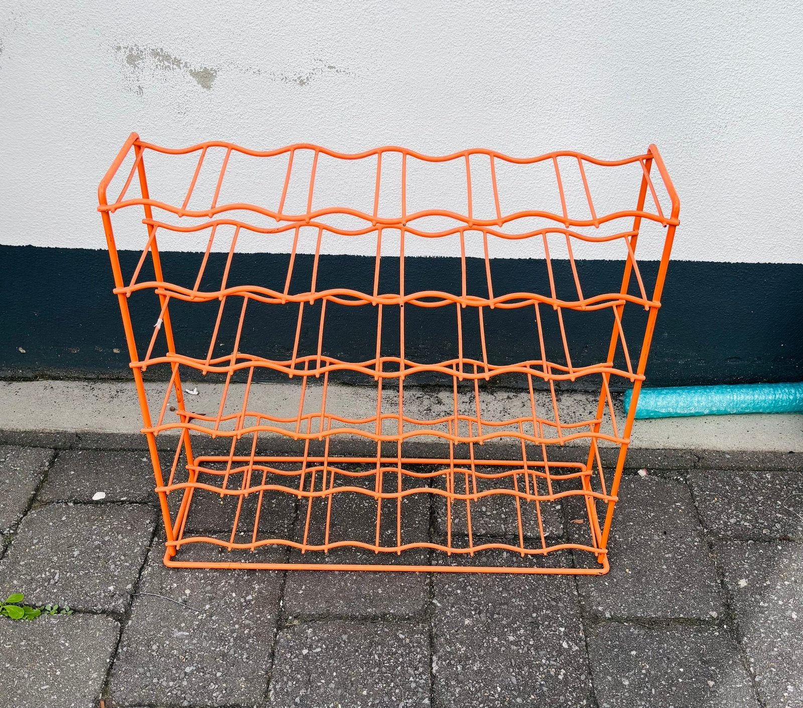 Vintage Tomado Wijnrek / Flessenrek – Oranje Draadstaal, Huis en Inrichting, Ophalen, Zo goed als nieuw, 5 – 50, 5 tot 15 flessen