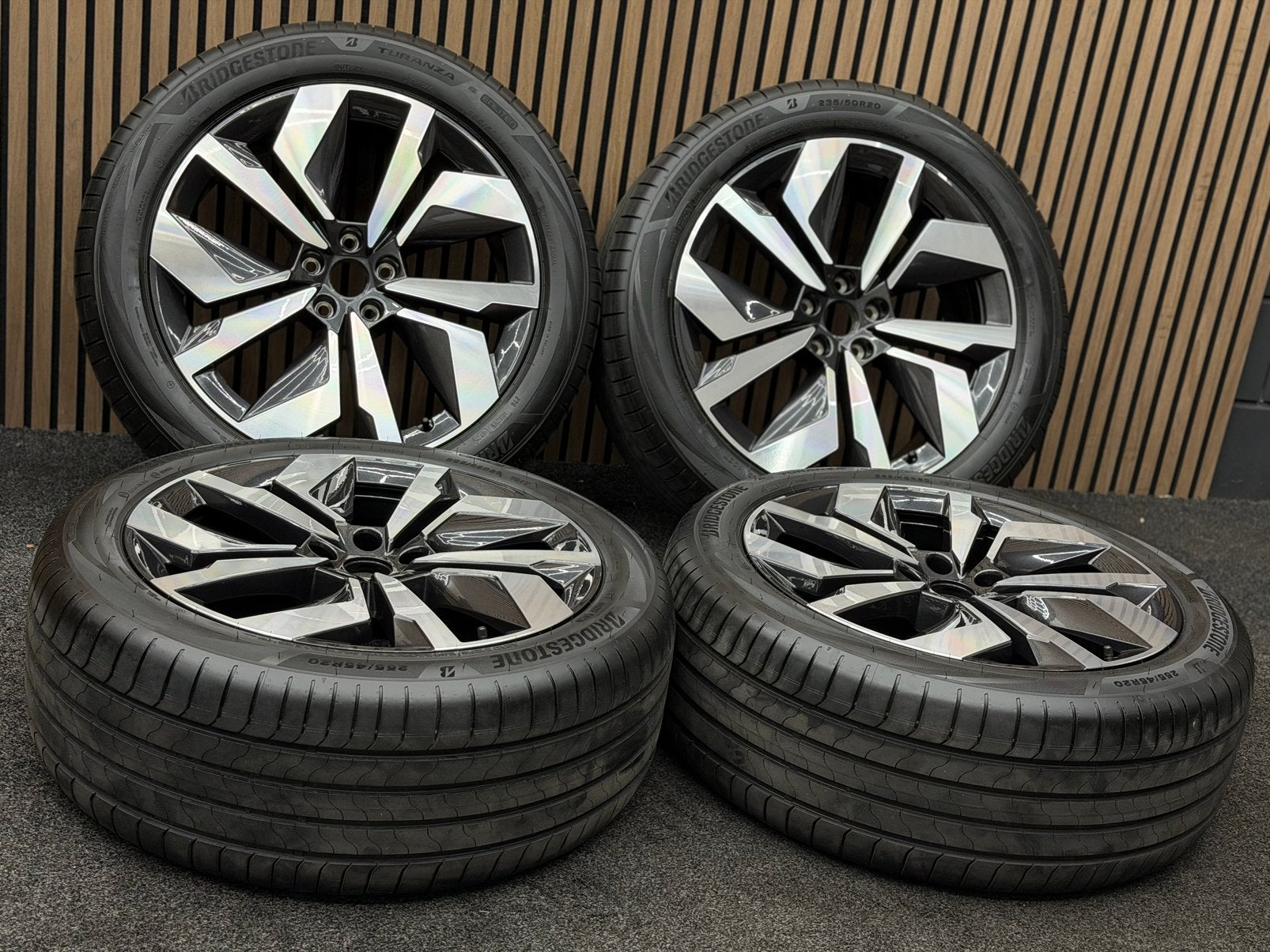 DEMO! Originele 20 inch Skoda Enyaq Elroq 5x112 Bridgestone, Auto-onderdelen, Banden en Velgen, Ophalen, ., Banden en Velgen, Nieuw