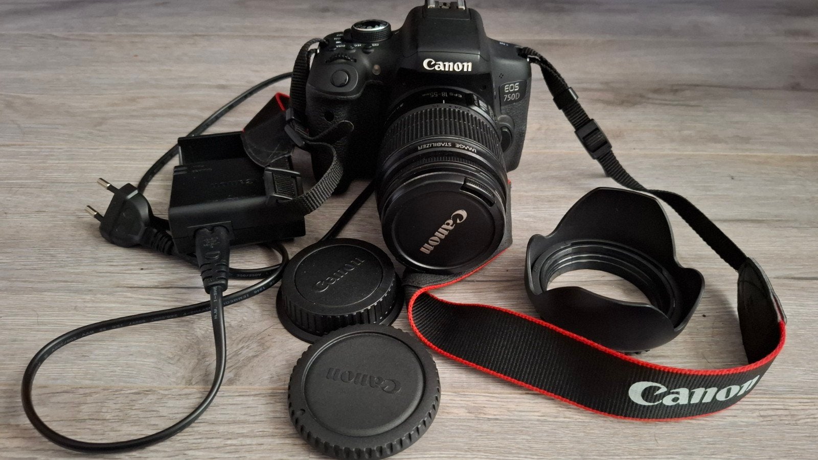 Canon EOS 750D Spiegelreflexcamera met 18-55mm lens, Ophalen, Spiegelreflex, Zo goed als nieuw, 4 t/m 7 keer