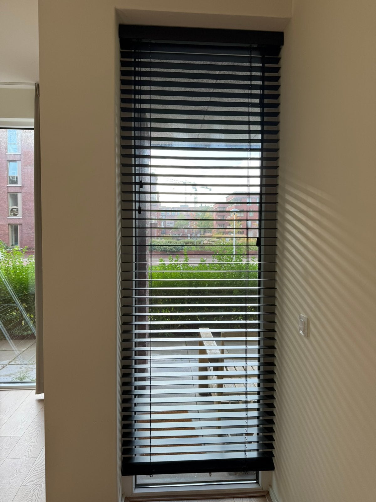 Jaloezie zwart hout, Huis en Inrichting, Ophalen, Jaloezie, Zwart, Hout