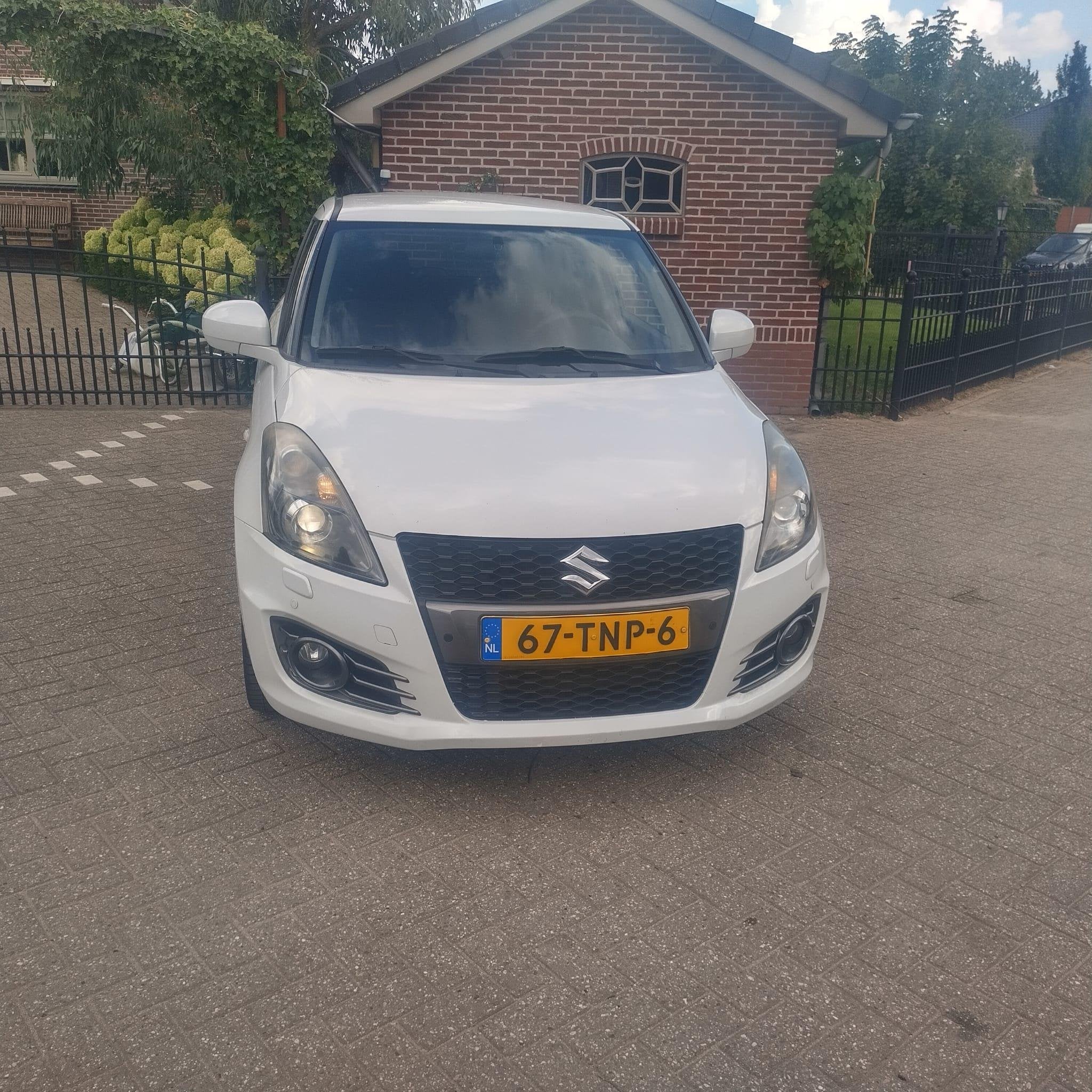 Suzuki Swift 1.6 Sport, Auto's, Voorwielaandrijving, Euro 5, Gebruikt, 4 cilinders