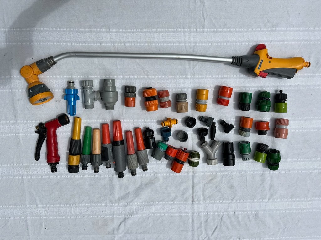 Gardena spuiten en koppelstukken, Ophalen of Verzenden, Gebruikt, Tuinslangkoppeling