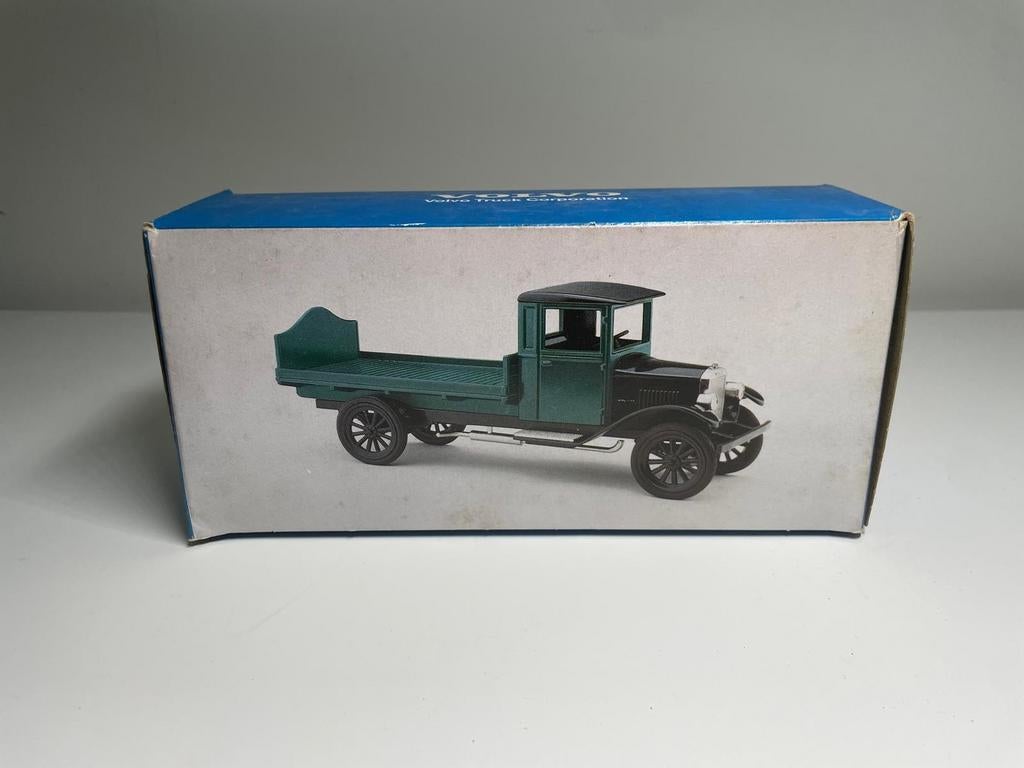 Conrad Volvo platte wagen 1928 1:50, Hobby en Vrije tijd, Modelauto's | 1:50, ., Conrad, Ophalen of Verzenden, Zo goed als nieuw