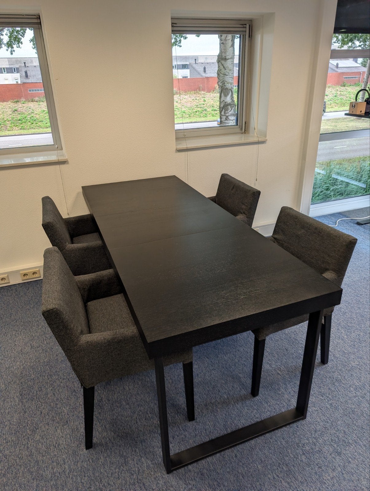 Eet- of kantoortafel met 4 stoelen - Zo goed als nieuw, 100 tot 150 cm, 50 tot 100 cm, Zo goed als nieuw, Vier personen
