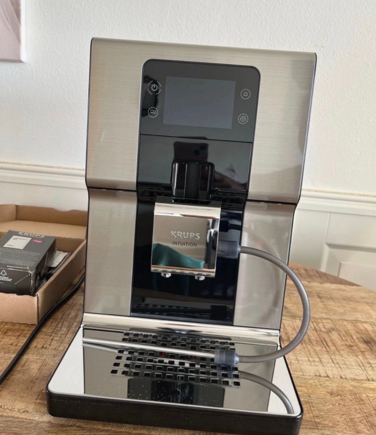 Krups Intuition Volautomatische Koffiemachine EA876, Witgoed en Apparatuur, Koffiezetapparaten, Ophalen, Afneembaar waterreservoir