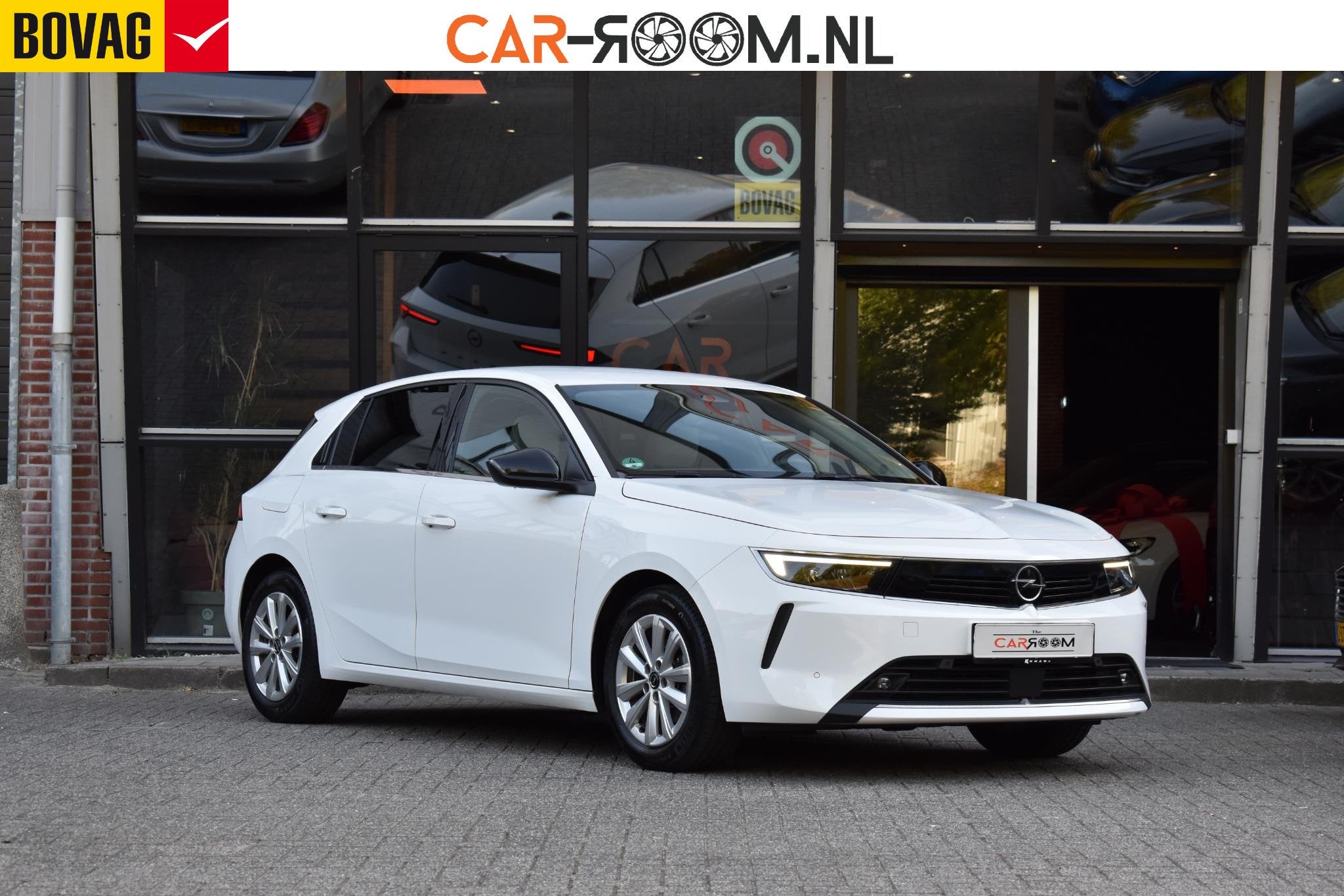 Opel Astra 1.2 Stoelvw Stuurvw Camera, Auto's, Voorwielaandrijving, Dealer onderhouden, Stof, Gebruikt