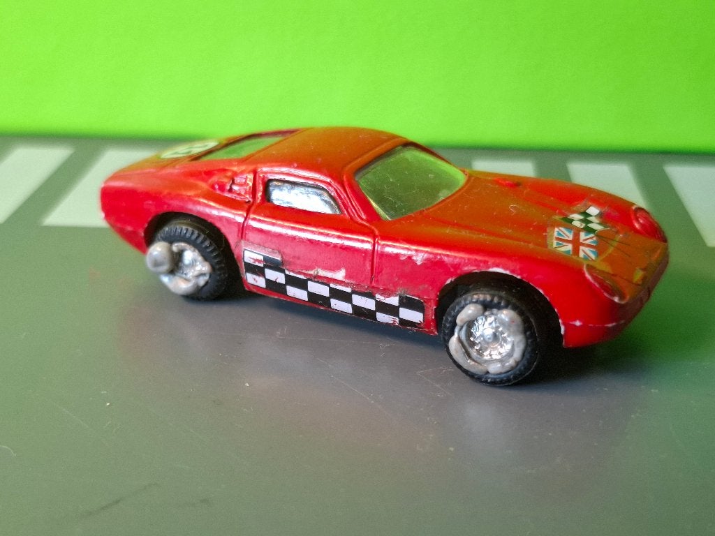 Guisval - Bizzarrini GT [rood] 1/64, Ophalen of Verzenden, Gebruikt, Auto