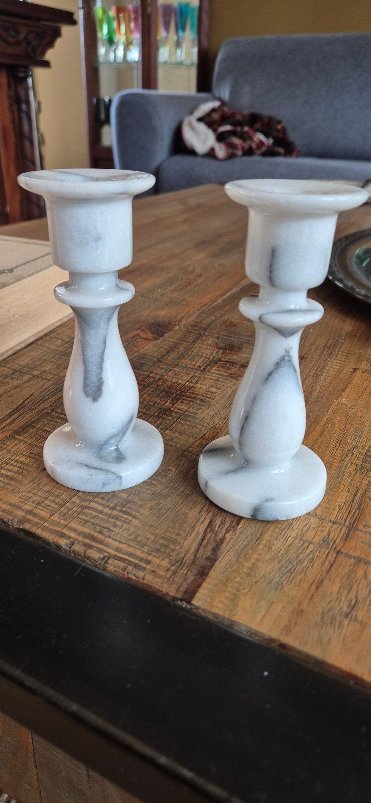 Set van 2 Elegante Marmeren Kandelaars - 13 cm Hoog, Antiek en Kunst, Antiek | Kandelaars, Ophalen of Verzenden