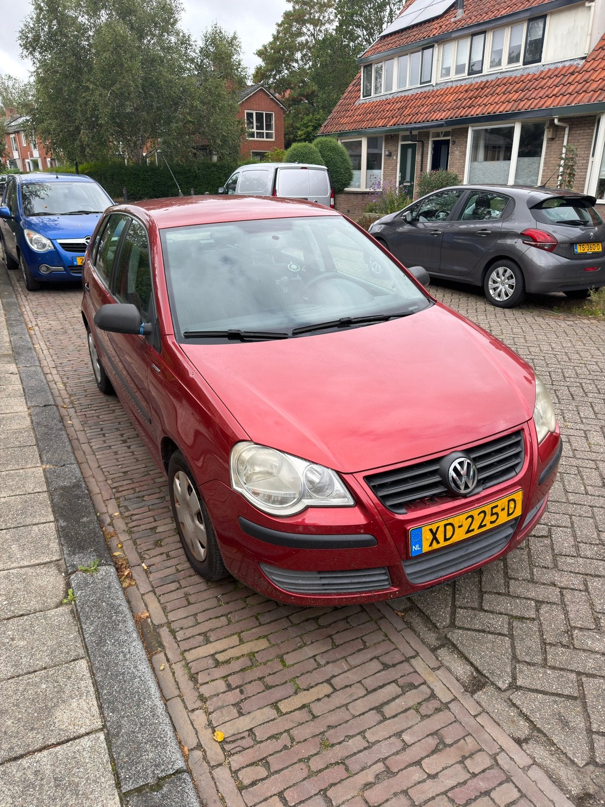 Volkswagen 2006 1.4 - Rood - NIEUWE APK (03-09-2027), Auto's, Voorwielaandrijving, Dealer onderhouden, 74 pk, 750 kg