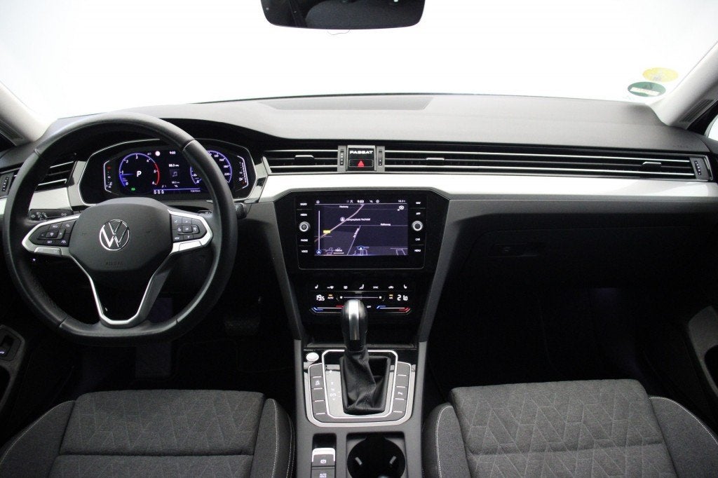Volkswagen PASSAT Variant 2.0 TDI Business Automaat - Digita, Electronic Stability Program (ESP), 4 cilinders, Zwart, Origineel Nederlands