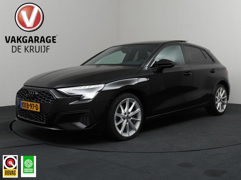 Audi A3 Sportback 40 TFSI e S-Line B&O | Panoramadak | Camer, Auto's, Audi, Stof, Gebruikt, 4 cilinders, 1535 kg