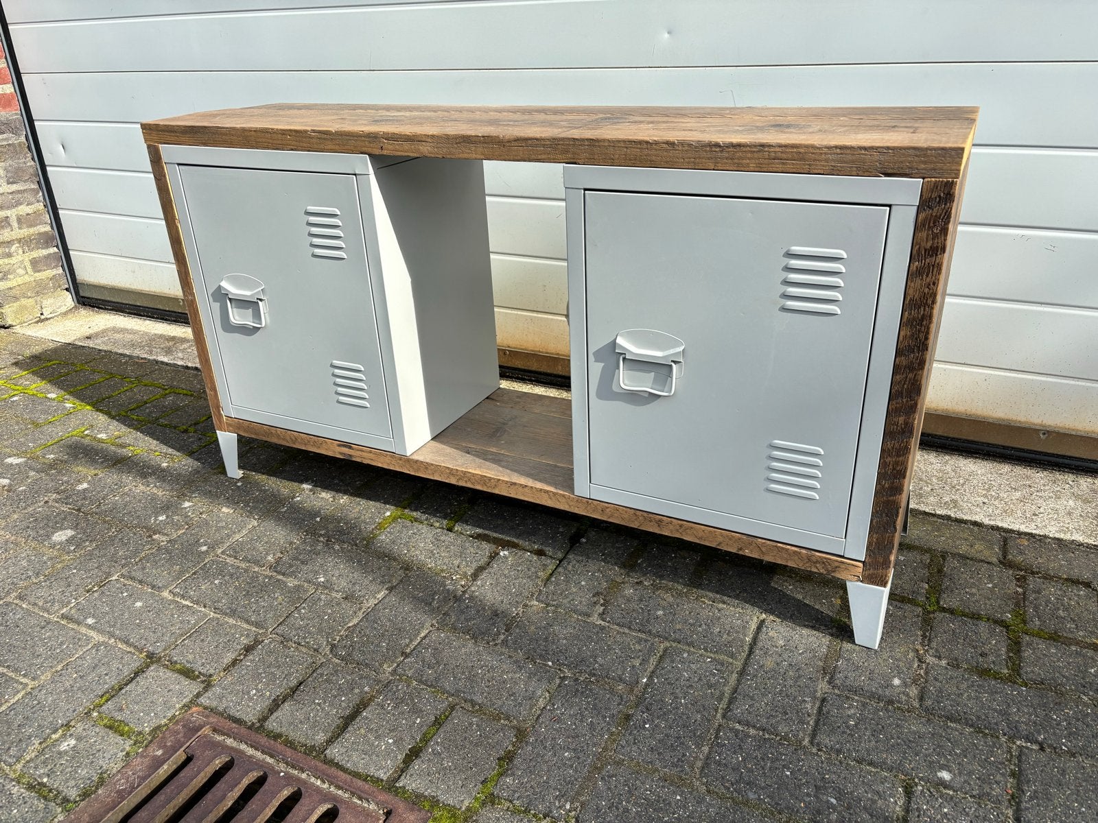 Steigerhouten kastje met lockers, Ophalen, Gebruikt