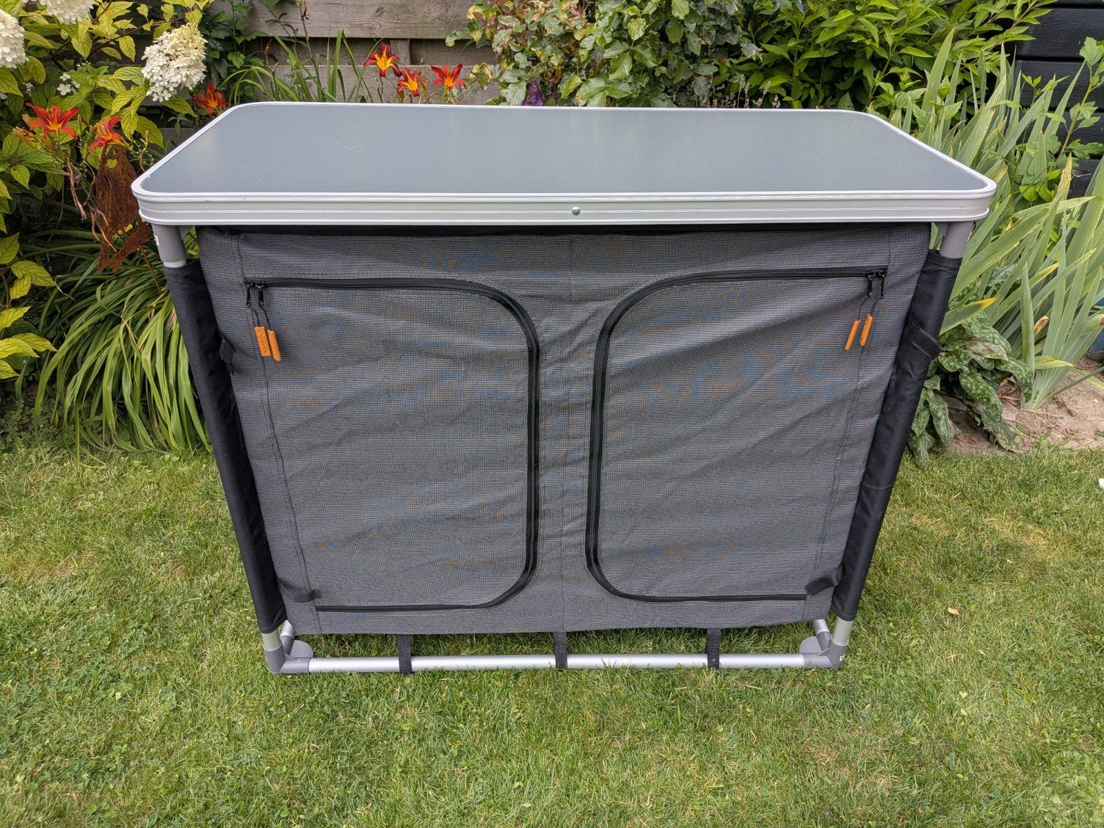 Ruime campingkast 84 bij 102 bij 47 cm, Caravans en Kamperen, Ophalen, Gebruikt, Campingkast