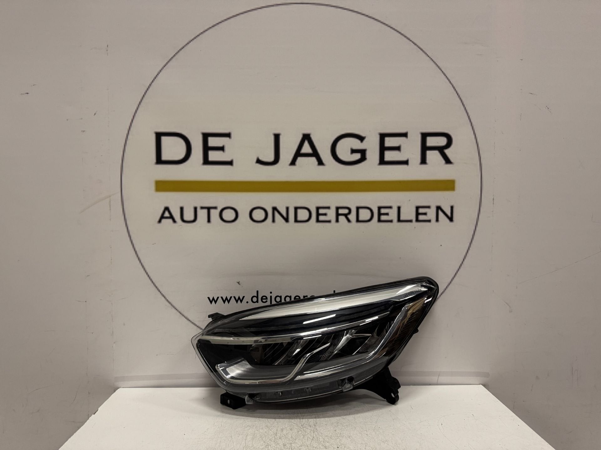 RENAULT CAPTUR FACELIFT VOL LED KOPLAMP LINKS 260606152R, Auto-onderdelen, Renault Group, Gebruikt, Contact.group@renault.com