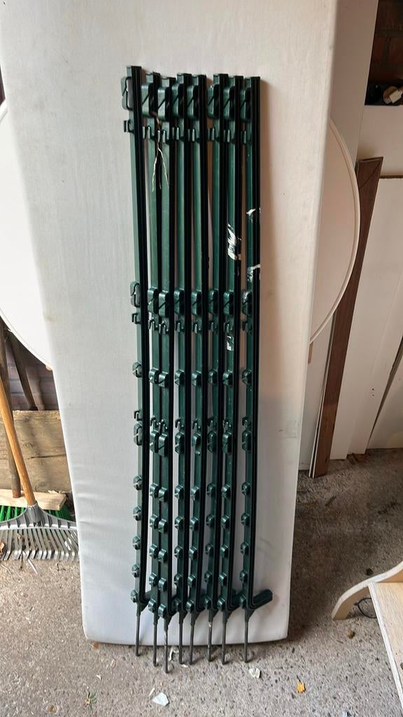 Set van 8 groene kunstof afrasteringspalen, Tuin en Terras, Tuinhekken en Hekwerk, Ophalen, Gebruikt, IJzer, Overige typen