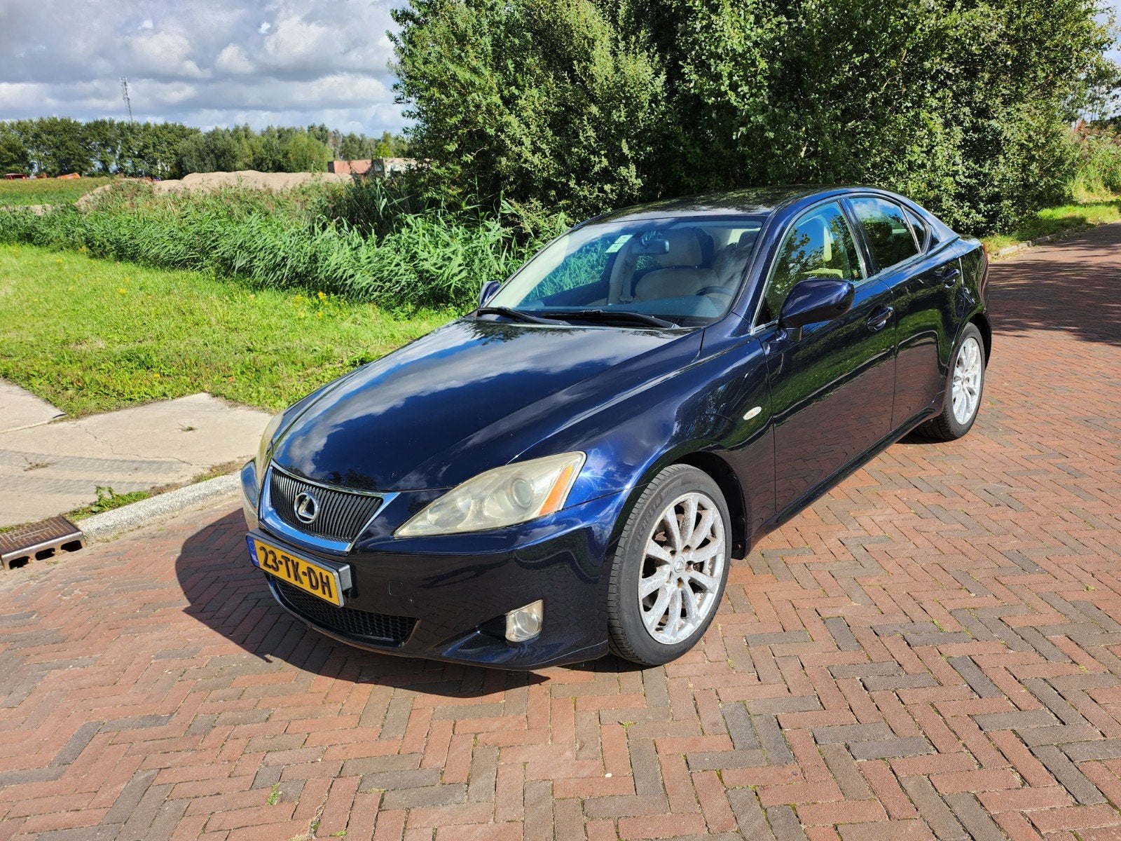 Lexus IS 250 Business Luxury, Auto's, Dealer onderhouden, Beige, 1535 kg, Blauw